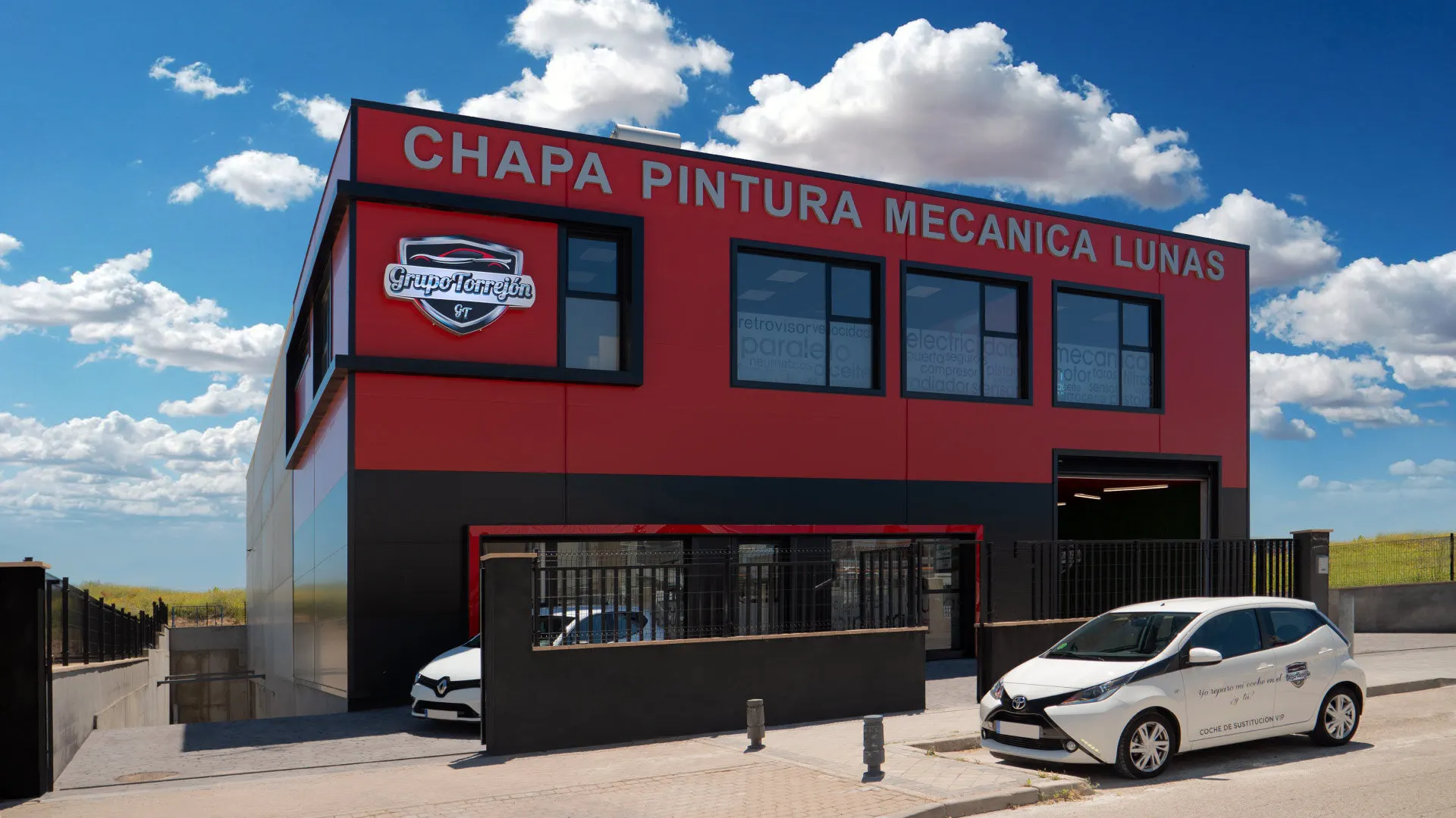 Fachada de un centro de Grupo Torrejón